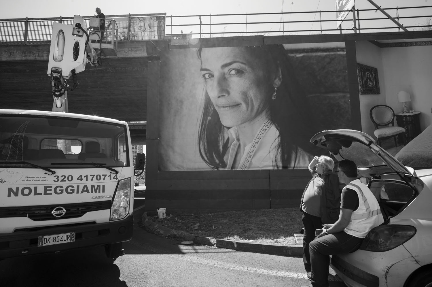 Caterina Paradiso’s portrait during installation in Librino, Sicily. May 2025.