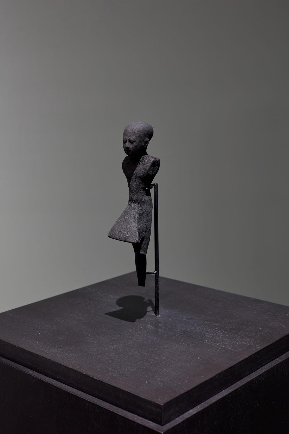 Amun Menkheperre. Ash-infused polymer, 7.5 × 2 × 2 in.