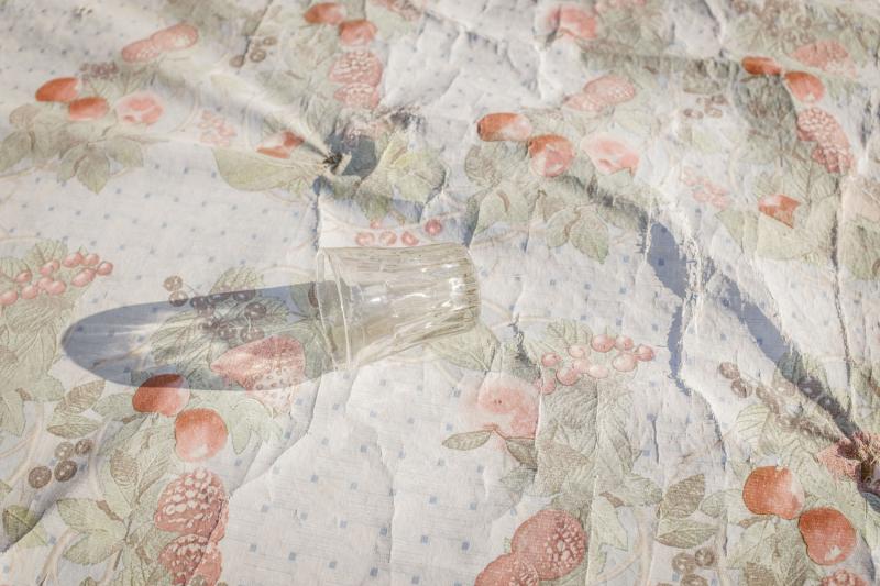 Wrinkled, patterned cloth 